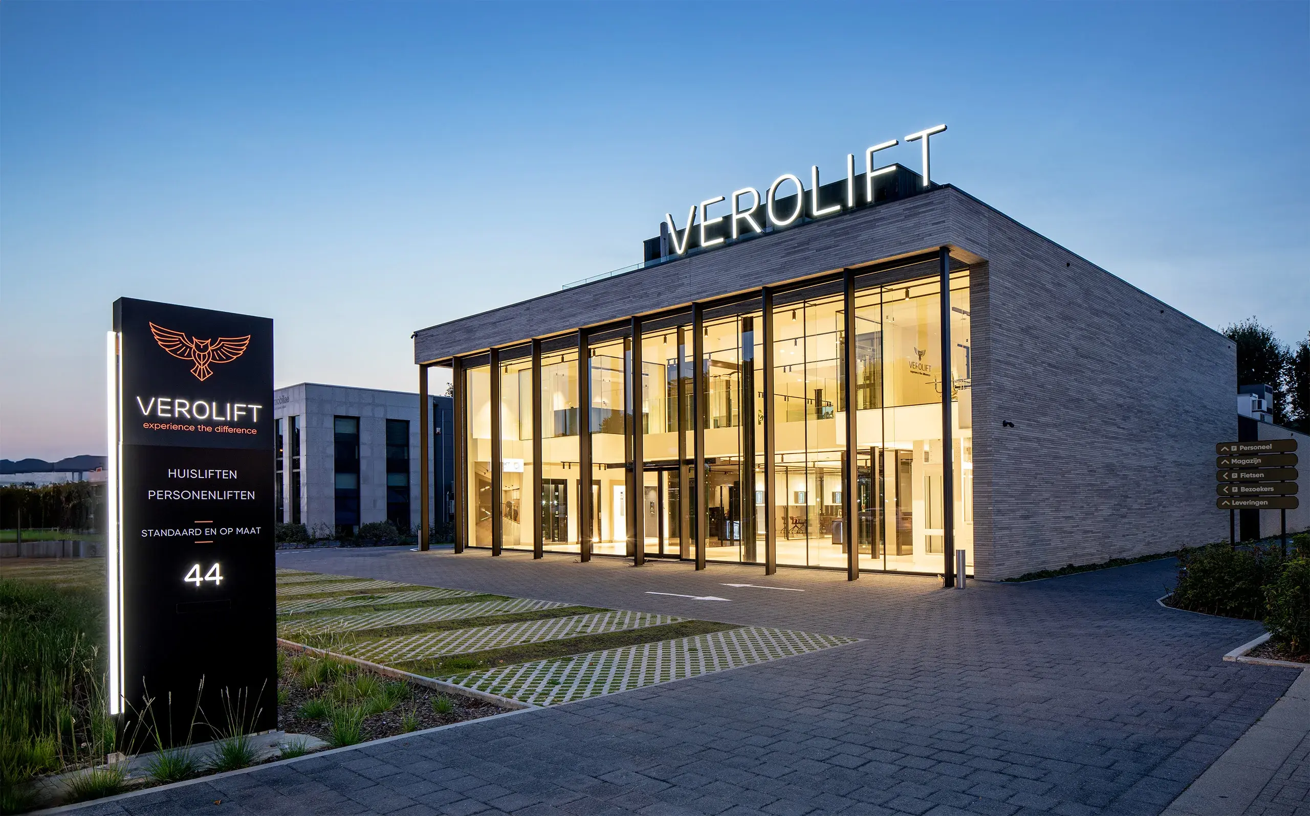 verolift-showroom-voorgevel-01-jpg